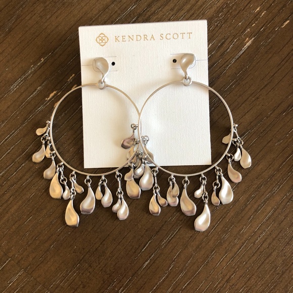Used Kendra Scott Natasha Earrings - Picture 1 of 1